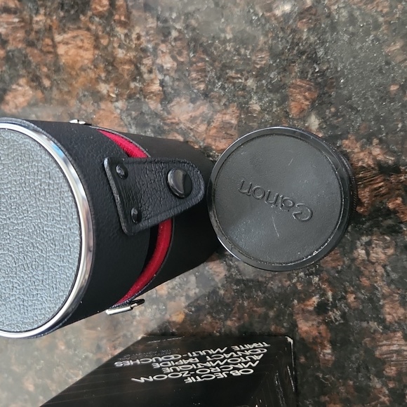 Rokinon case with cannon lens - Picture 4 of 4